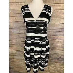 Tweeds Womens Size 10 100% Linen Dress Cross Front V Neck Striped Fit And Flare